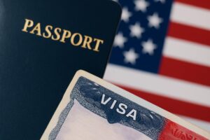 Leia mais sobre o artigo Como Ingressar no Programa de Visto EB-3: Um Guia Completo